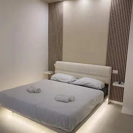 Luxury Roel *